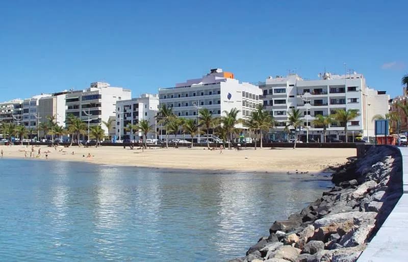 Hotel Lancelot Playa in Arrecife: centraal aan het strand van Lanzarote