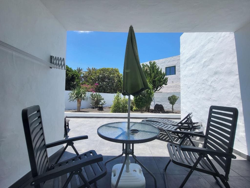 Gueldera Apartments in Puerto del Carmen: een nieuw gerenoveerd thuis dicht bij het strand