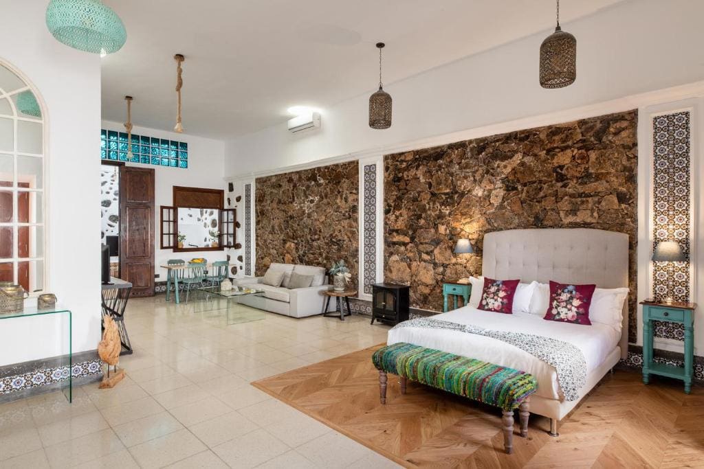 El Charco Suites in Arrecife: kleinschalig en modern in het hart van Lanzarote