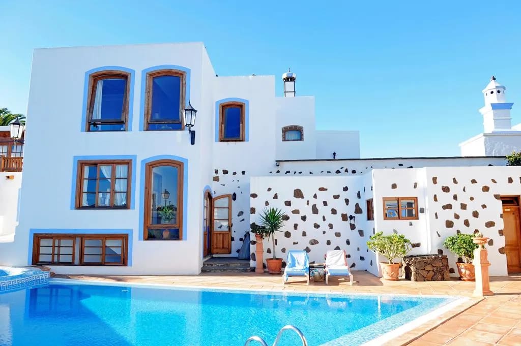 Appartementen Santa Rosa aan Playa Bastian in Costa Teguise