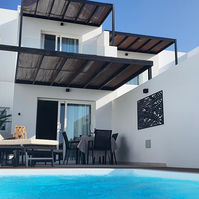 Serena del Mar by Livvo: moderne villa’s met eigen zwembad in Playa Blanca