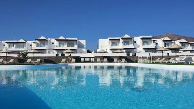 Serena del Mar by LIVVO in Playa Blanca: een 4-sterren hotel aan de zuidkust van Lanzarote