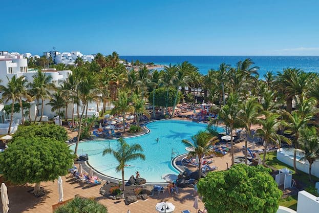 Serena del Mar by Livvo: moderne villa’s met eigen zwembad in Playa Blanca
