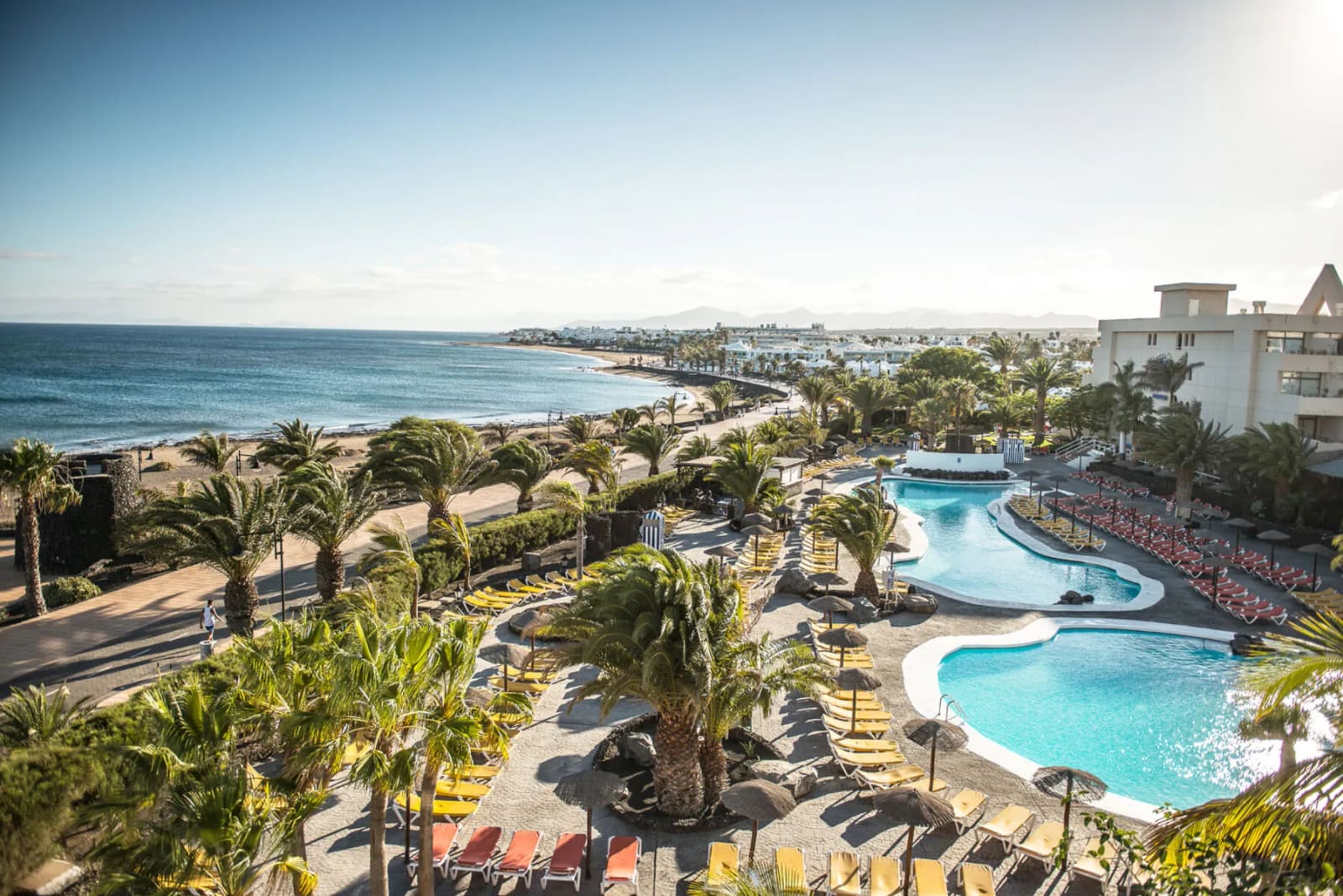 Oceano in Costa Teguise: ontspannen aparthotel met Canarische sfeer